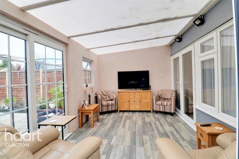 22 Broadstrood, St Osyth, Clacton-on-sea, CO16 8RE