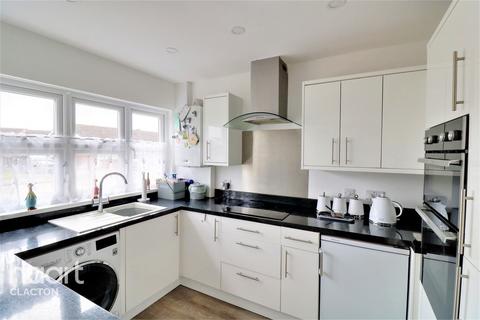 22 Broadstrood, St Osyth, Clacton-on-sea, CO16 8RE