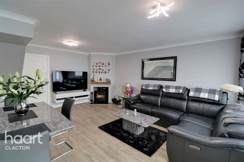 22 Broadstrood, St Osyth, Clacton-on-sea, CO16 8RE