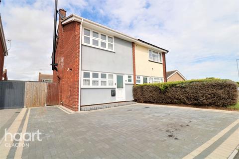 22 Broadstrood, St Osyth, Clacton-on-sea, CO16 8RE