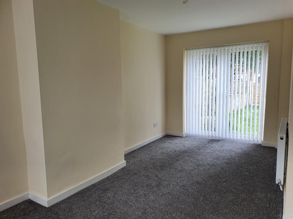 St Johns Road, Congleton, CW12 3 bed semidetached house £650 pcm (£