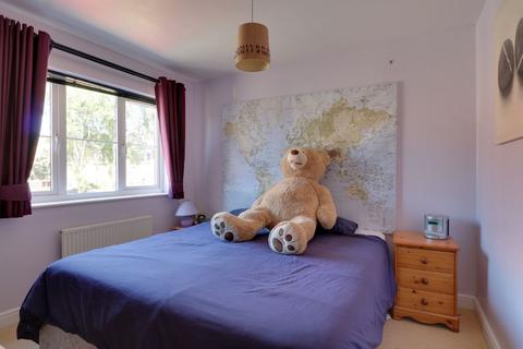 7 Adcock Close, Corby Glen, Grantham, NG33 4HT
