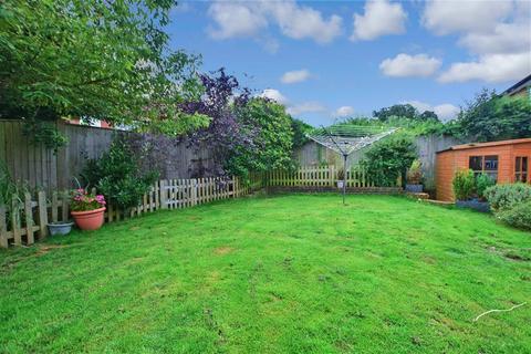82 Beech Hill, Haywards Heath, RH16 3TT