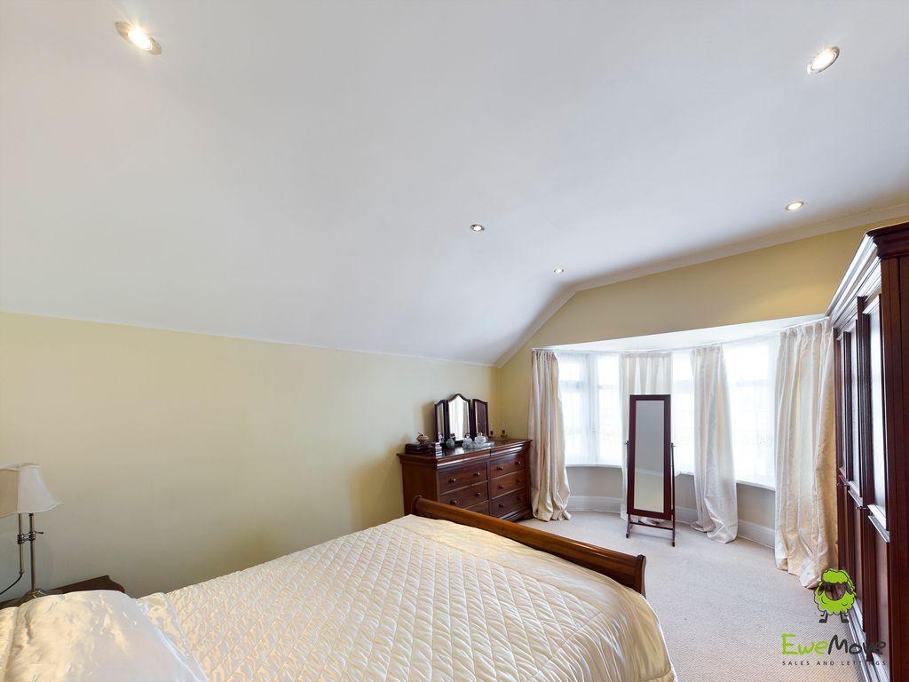 Bedroom 1 (Double)