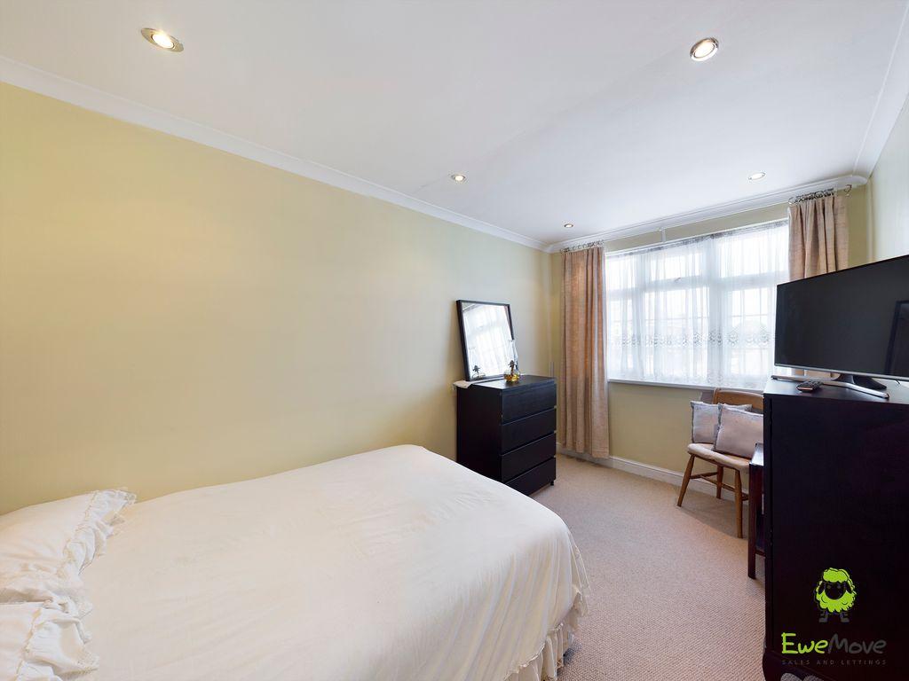 Bedroom 2 (Double)