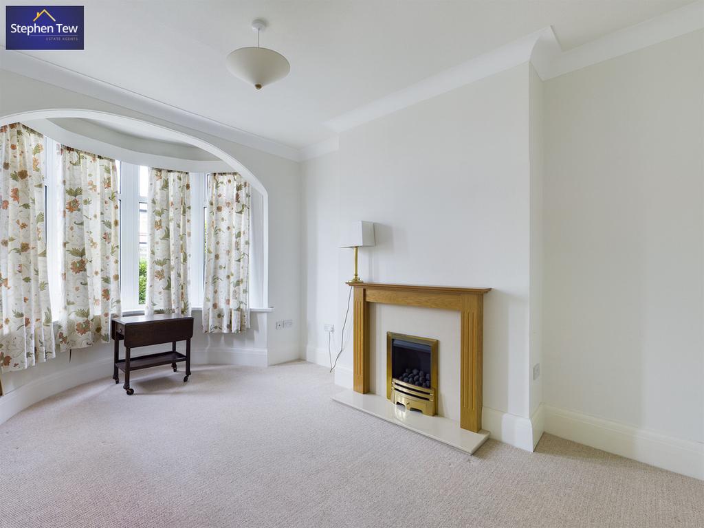 42 Bournemouth Road, Blackpool FY4 1LP 3 bed semidetached house £160,000