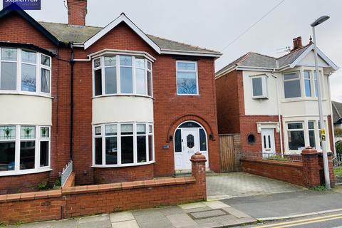 92 Arnold Avenue, Blackpool, FY4 2EW