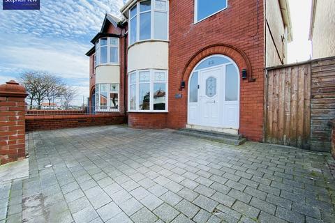 92 Arnold Avenue, Blackpool, FY4 2EW
