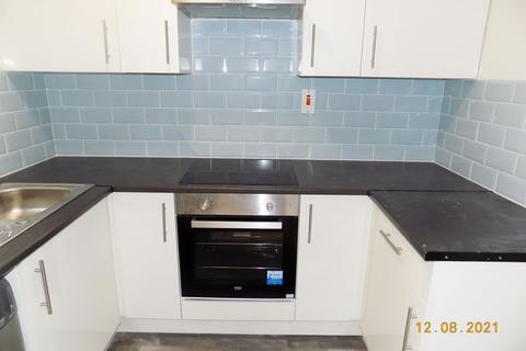 2 bedroom flat to rent, 5 Main Road Flat 0/2, Paisley PA1 2TG