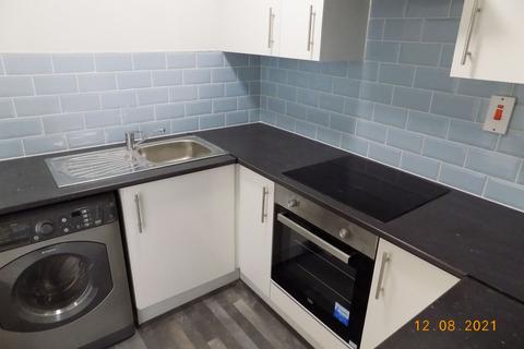 2 bedroom flat to rent, 5 Main Road Flat 0/2, Paisley PA1 2TG