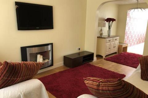 3 bedroom semi-detached house to rent, Bicester,  Oxfordshire,  OX26