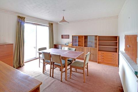 1 Belle Avenue, Reading, RG6 7BL