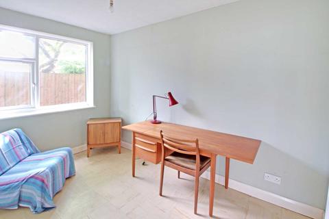 1 Belle Avenue, Reading, RG6 7BL