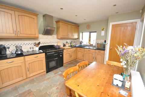 Oak Tree Barn Hermit Hill, Wortley, Sheffield, S35 7DF