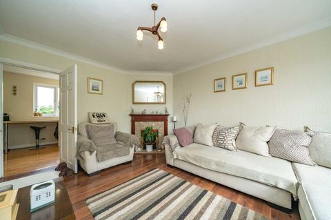 19 Ash Grove, Hemel Hempstead, HP3 9TL