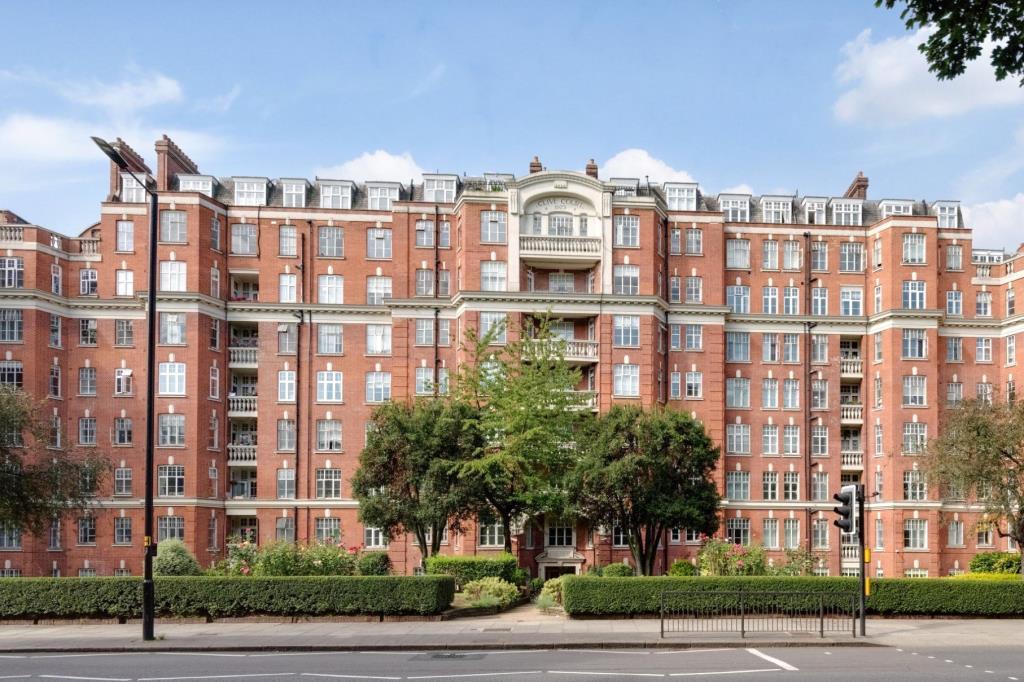 Clive Court, Maida Vale, London, W9 3 bed flat - £950,000