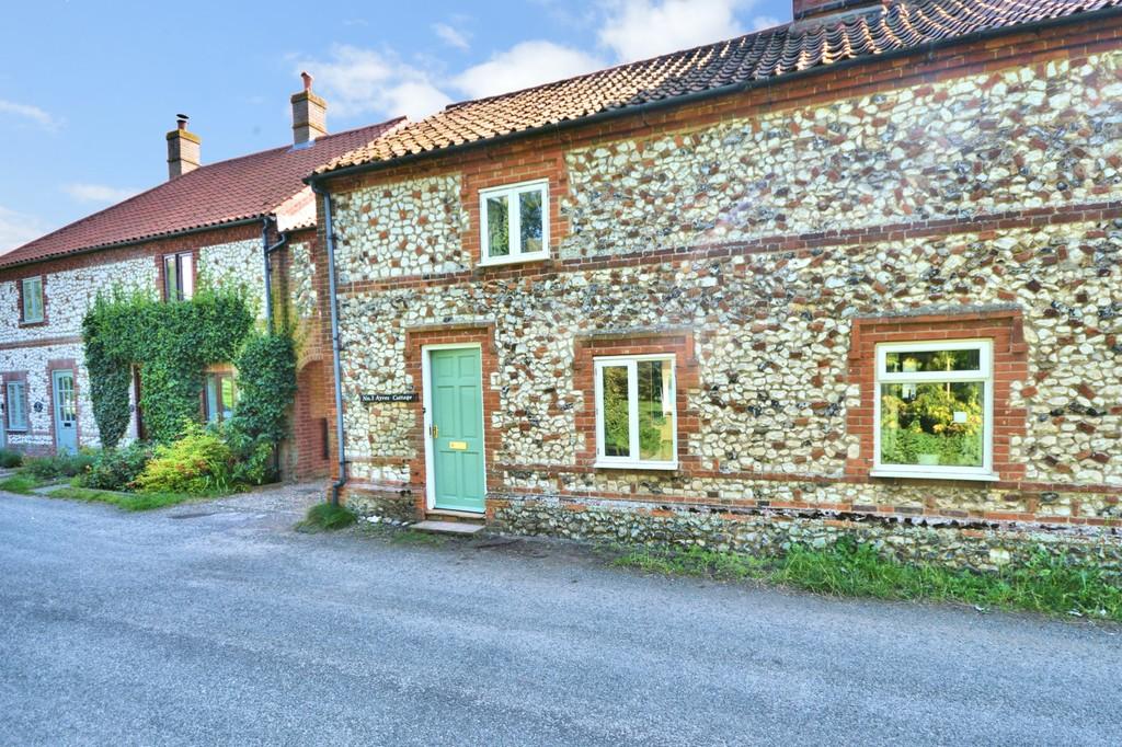 Burnham Thorpe 3 bed cottage £425,000