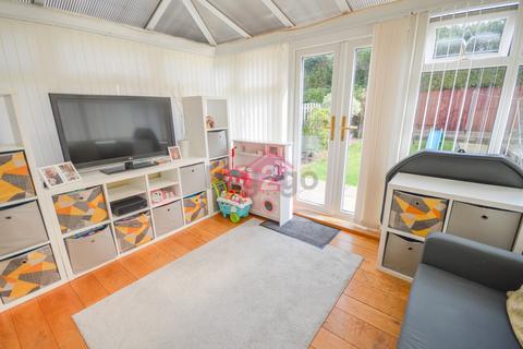 20 Carr Forge Mount, Sheffield, S12 4FE