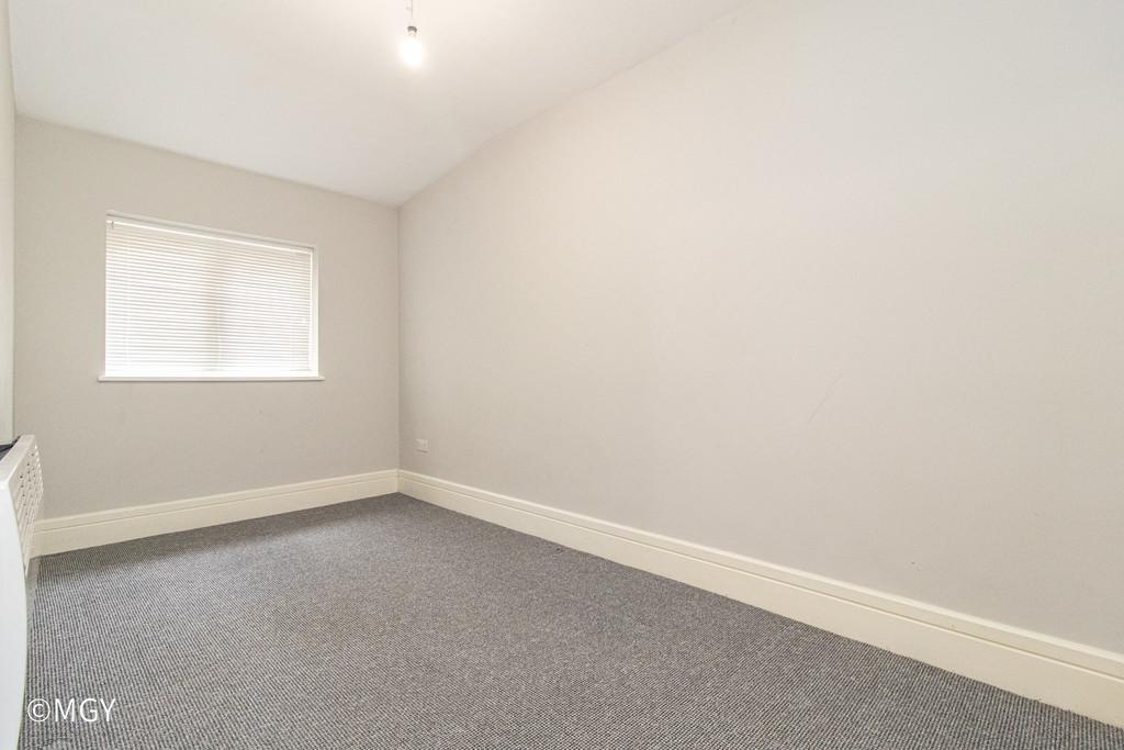 2, 372 North Road-07