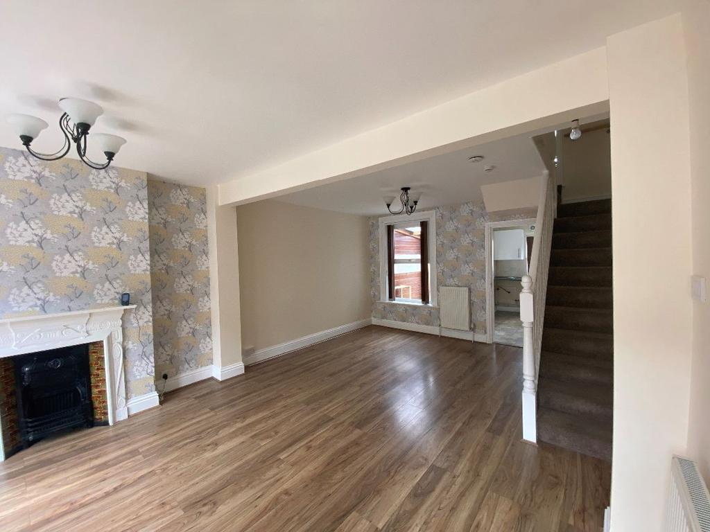 Balfour Road, Dover 2 bed terraced house £795 pcm (£183 pw)
