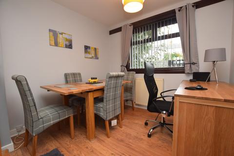 63 Ballantrae Place, Dundee, DD4 8QG