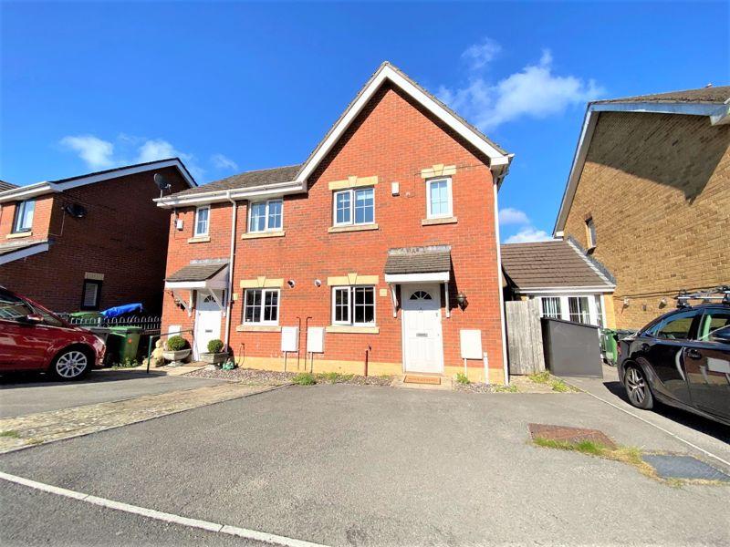 Thorne Way, St Marys Field, Cardiff... 2 bed semidetached house £179,950
