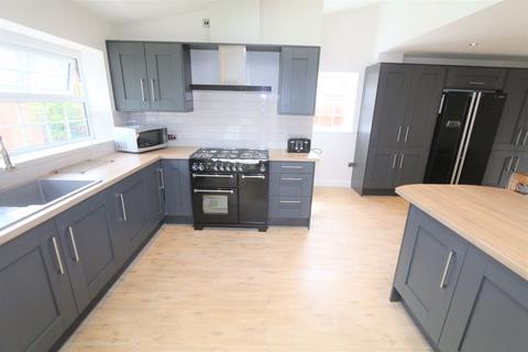 14 The Grange, Birmingham, B20 1BH