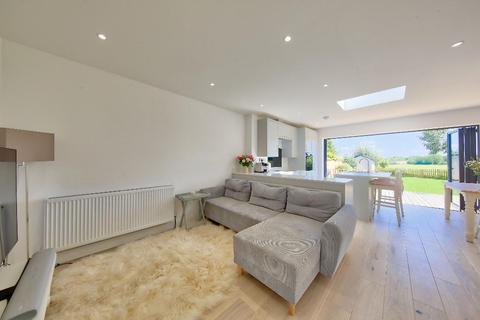 17 Ancaster Crescent, New Malden, KT3 6BD