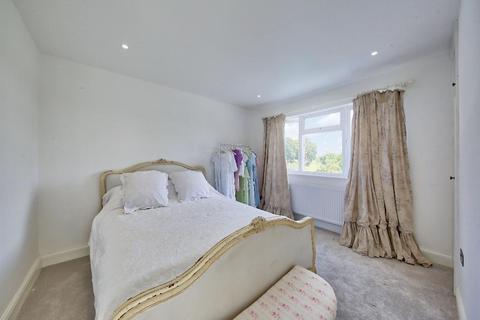17 Ancaster Crescent, New Malden, KT3 6BD