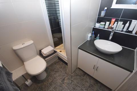 16 Newbury Close, Widnes, WA8 9YX