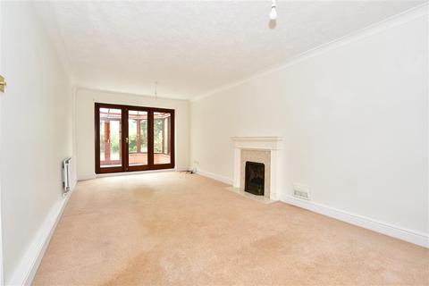 6 Rectory Grange, Rochester, ME1 3EW