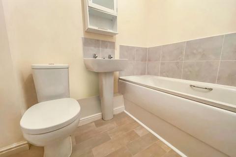 18 Sunliner Way, South Ockendon, RM15 5FS