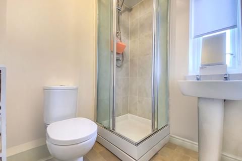 18 Sunliner Way, South Ockendon, RM15 5FS