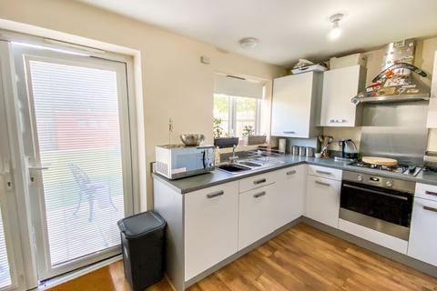 18 Sunliner Way, South Ockendon, RM15 5FS