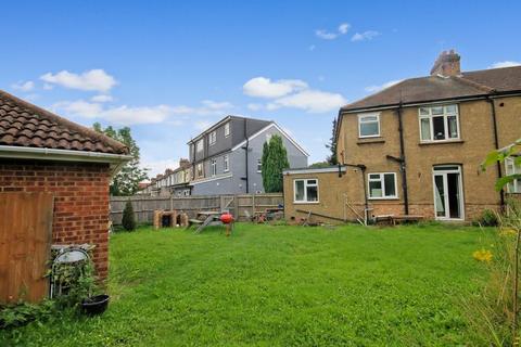 52 Princes Avenue, Greenford, UB6 9BT