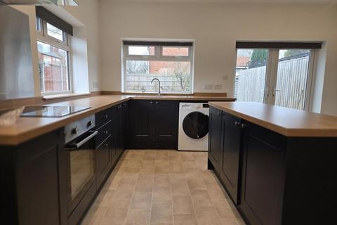3 bedroom detached house to rent, Ribblesdale Road, Stirchley, Birmingham, B30 2YQ