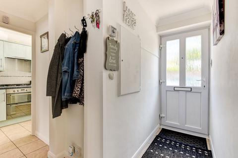 42a Victory Road, Horsham, RH12 2JF