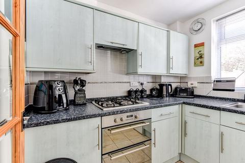 42a Victory Road, Horsham, RH12 2JF
