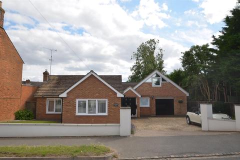 115 Ampthill Road, Shefford, SG17 5BH