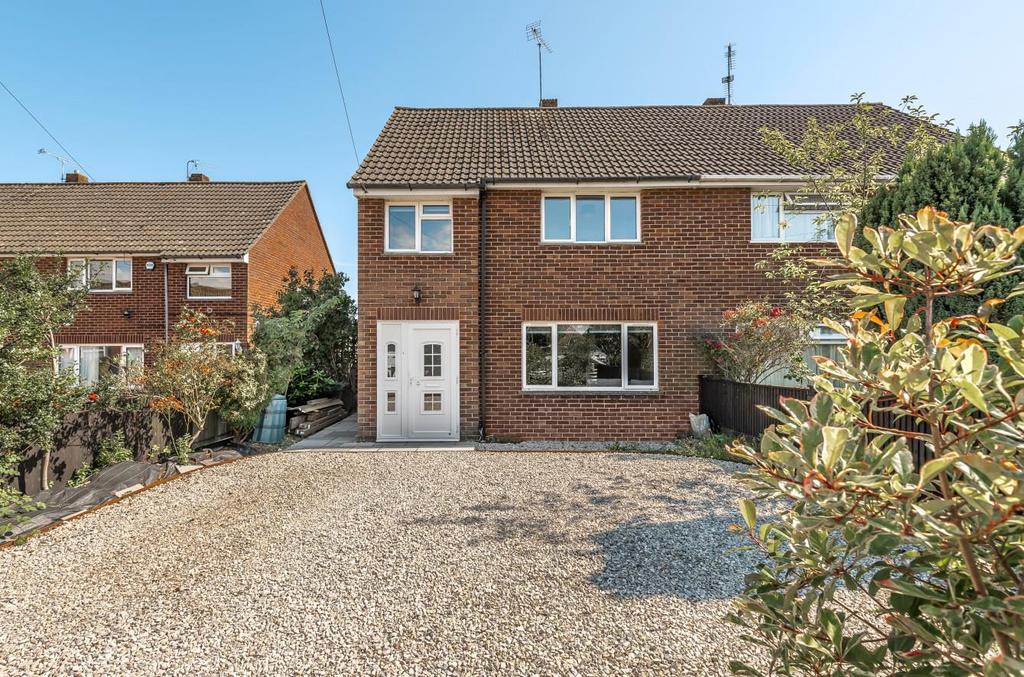 Westfield Road, Chandlers Ford 3 bed semidetached house £325,000