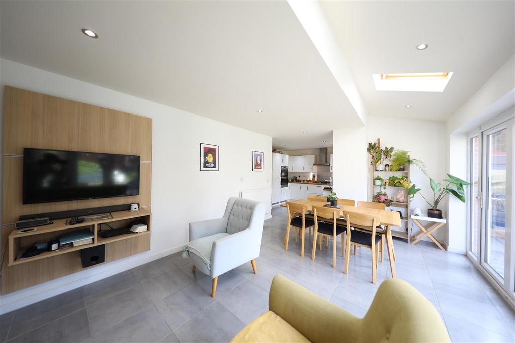 Cherry Avenue, Hessle 4 bed detached house £325,000