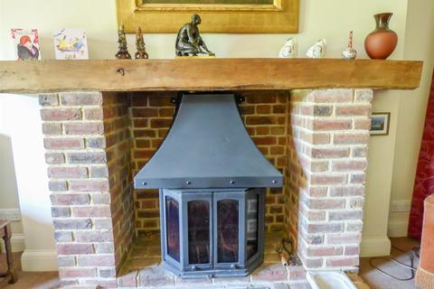 White Lodge Nash Street, Meopham, Gravesend, DA13 9AA