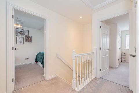 40 Coppard Gardens, Chessington, KT9 2GE