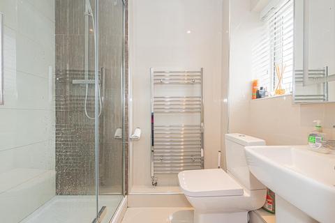 40 Coppard Gardens, Chessington, KT9 2GE