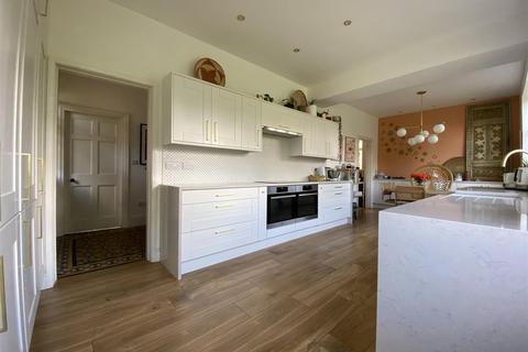 106 Barrowby Road, Grantham, NG31 8AF