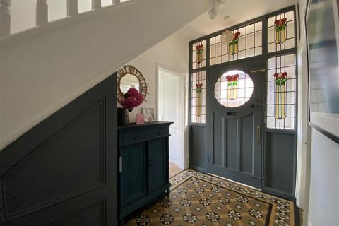 106 Barrowby Road, Grantham, NG31 8AF