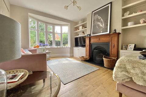 106 Barrowby Road, Grantham, NG31 8AF