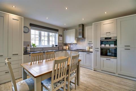 22 Bletchley Way, Horsforth, Leeds, LS18 4FZ