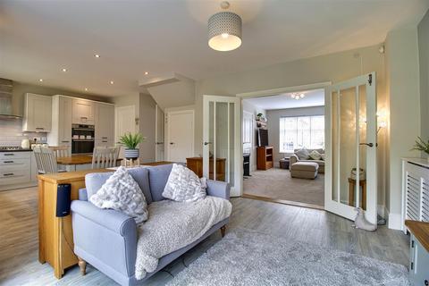 22 Bletchley Way, Horsforth, Leeds, LS18 4FZ