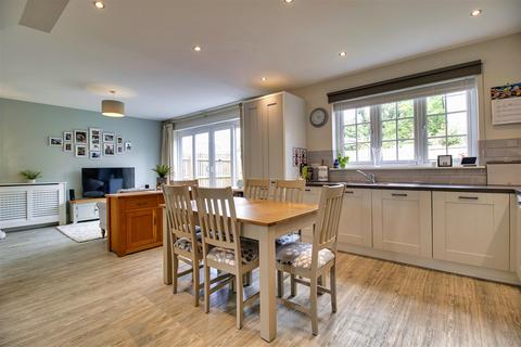 22 Bletchley Way, Horsforth, Leeds, LS18 4FZ